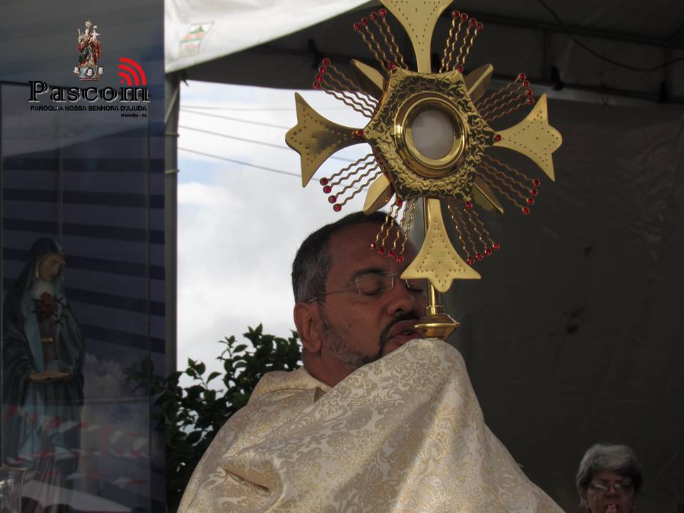 FESTA DA DIVINA MISERICÓRDIA: A Divina Misericórdia transborda sobre nós!