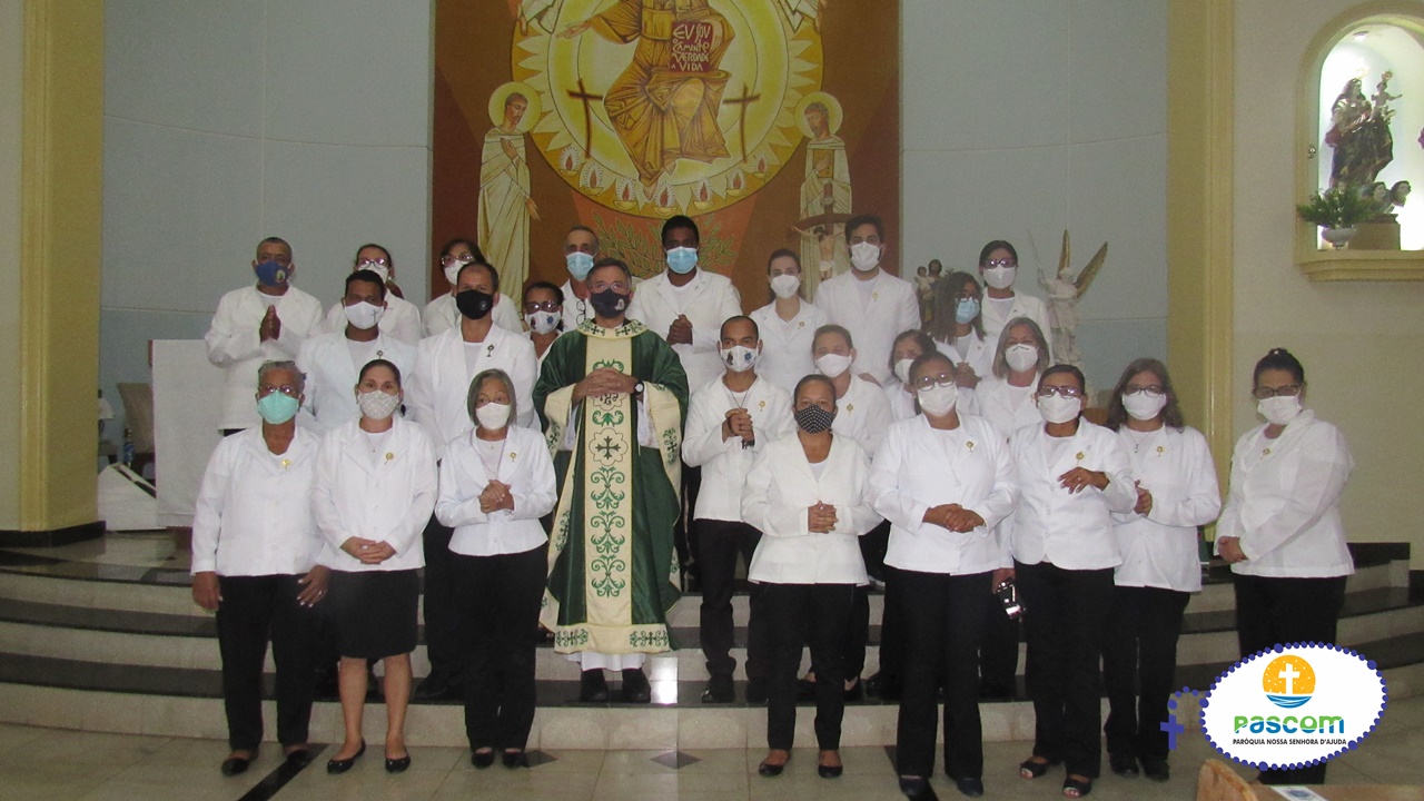 Missa marca investidura de novos Ministros Extraordinário da Sagrada Comunhão Eucarística