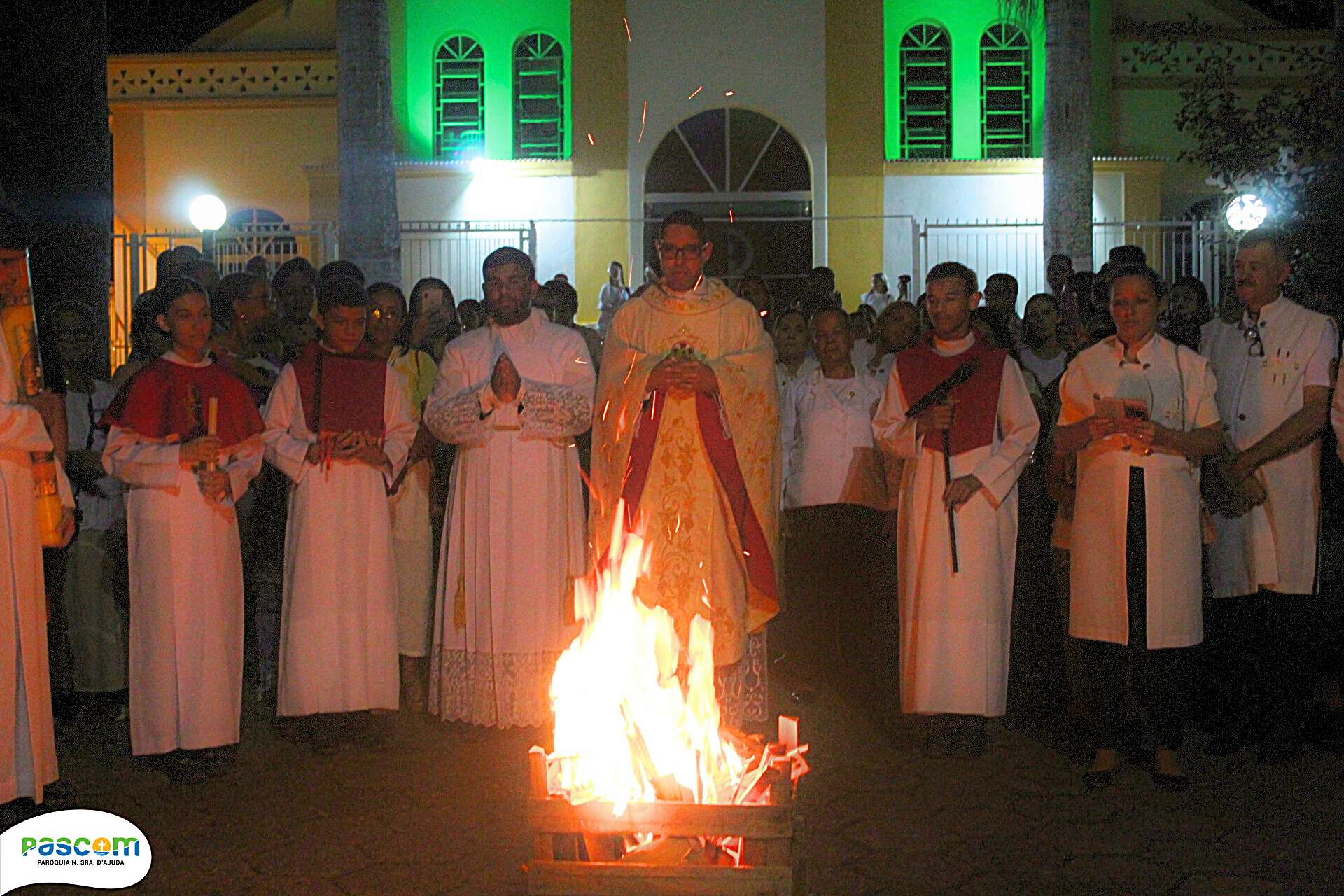 A Vigília Pascal faz do Sábado Santo uma noite de luz